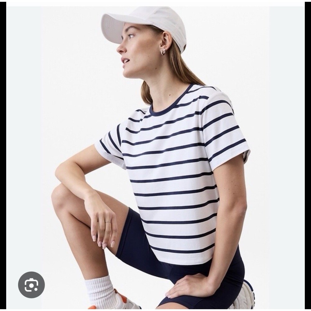 Athleta Essential Tee in Winona Navy Stripe size small